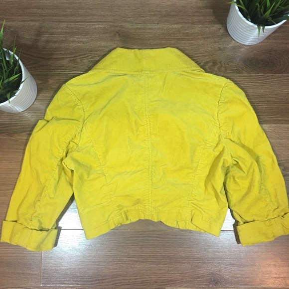 🌻 Dynamite Yellow Crop Blazer🌻 - Picture 3 of 5